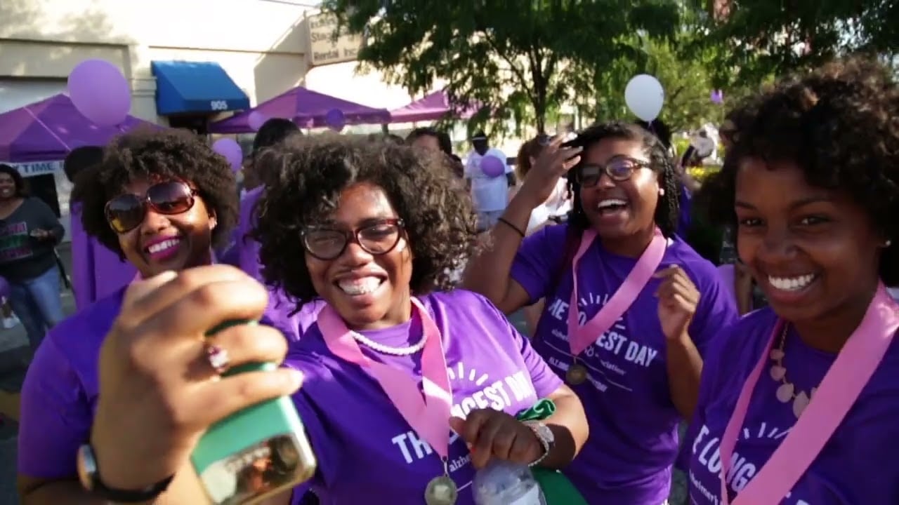 About the Alzheimer’s Association (English)